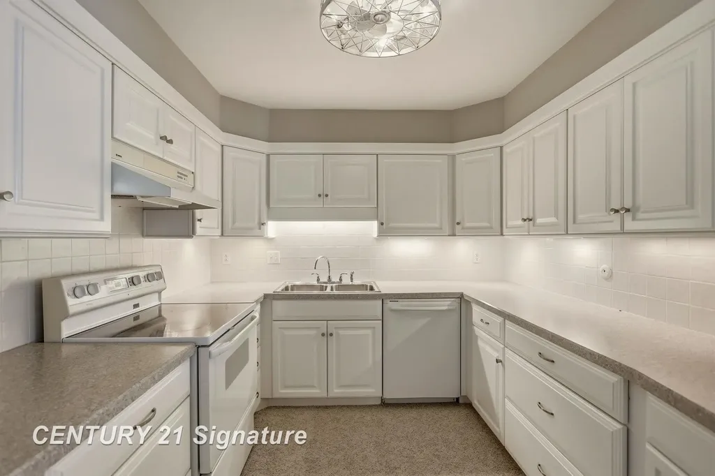 719 Kennely Road Saginaw Charter Township MI 48609