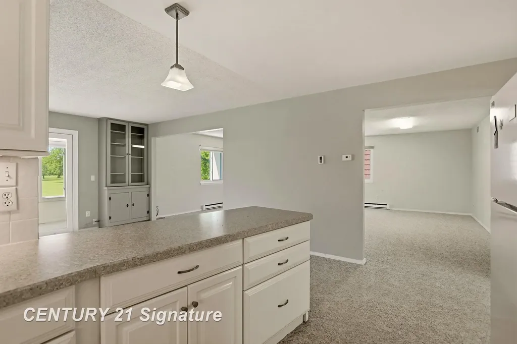 719 Kennely Road Saginaw Charter Township MI 48609