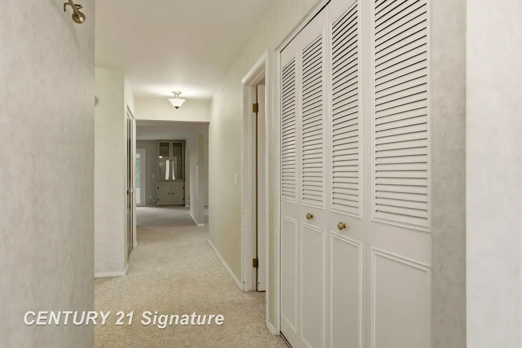 719 Kennely Road Saginaw Charter Township MI 48609