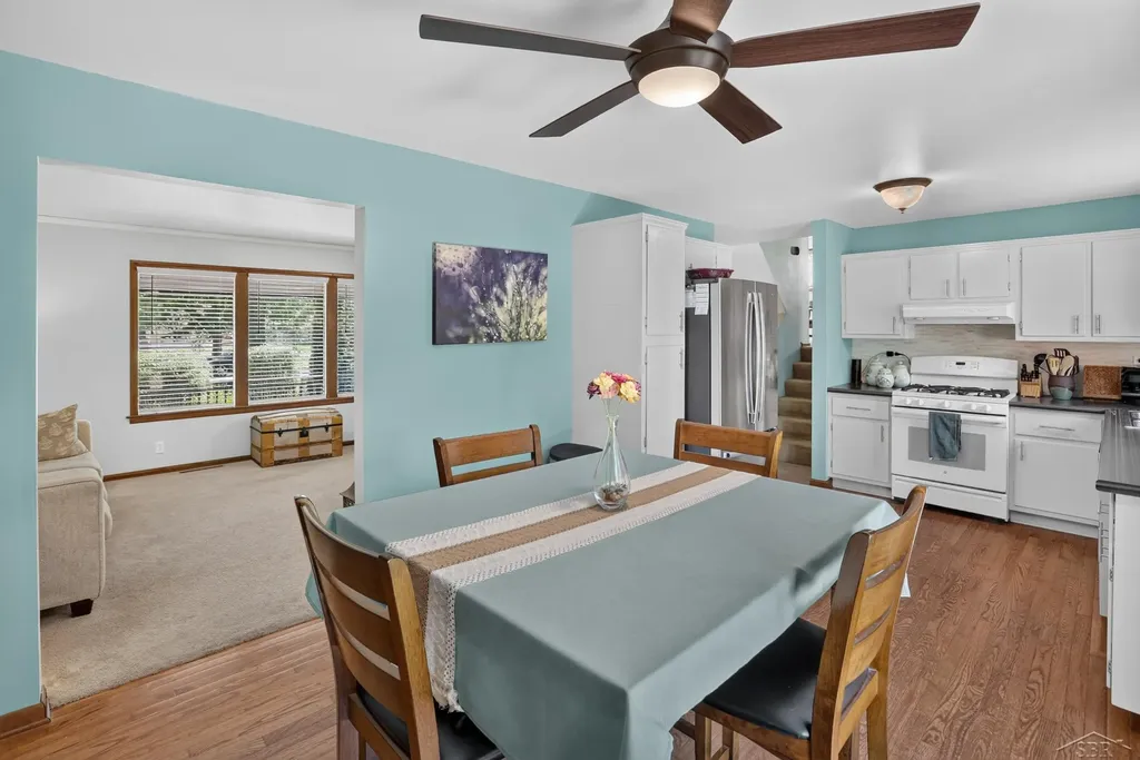 2112 Hillgrove Parkway Midland City MI 48642