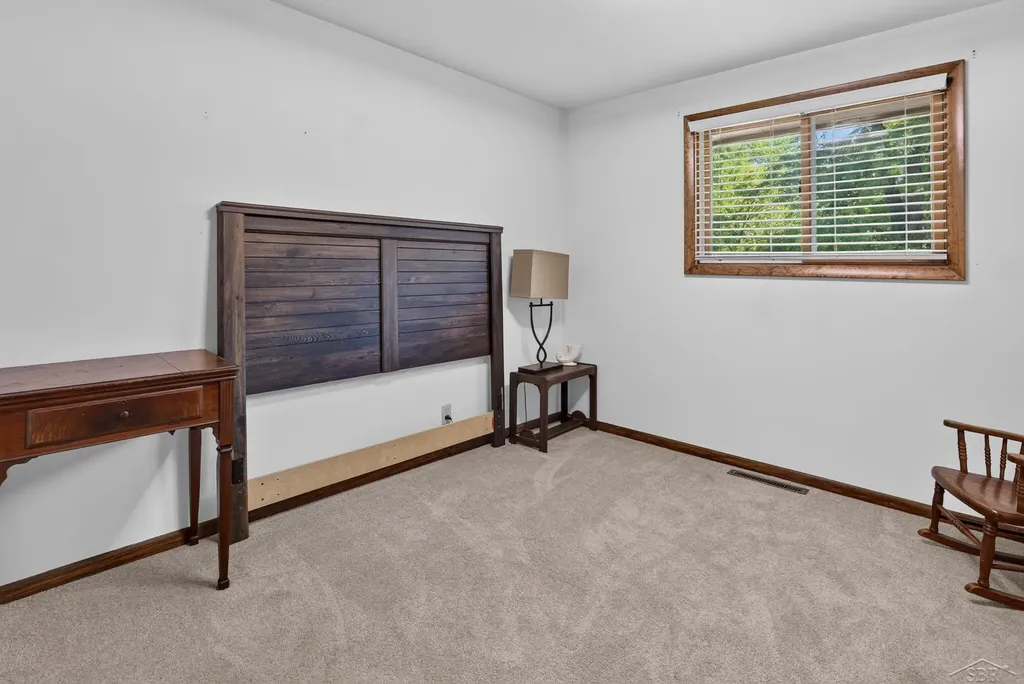 2112 Hillgrove Parkway Midland City MI 48642