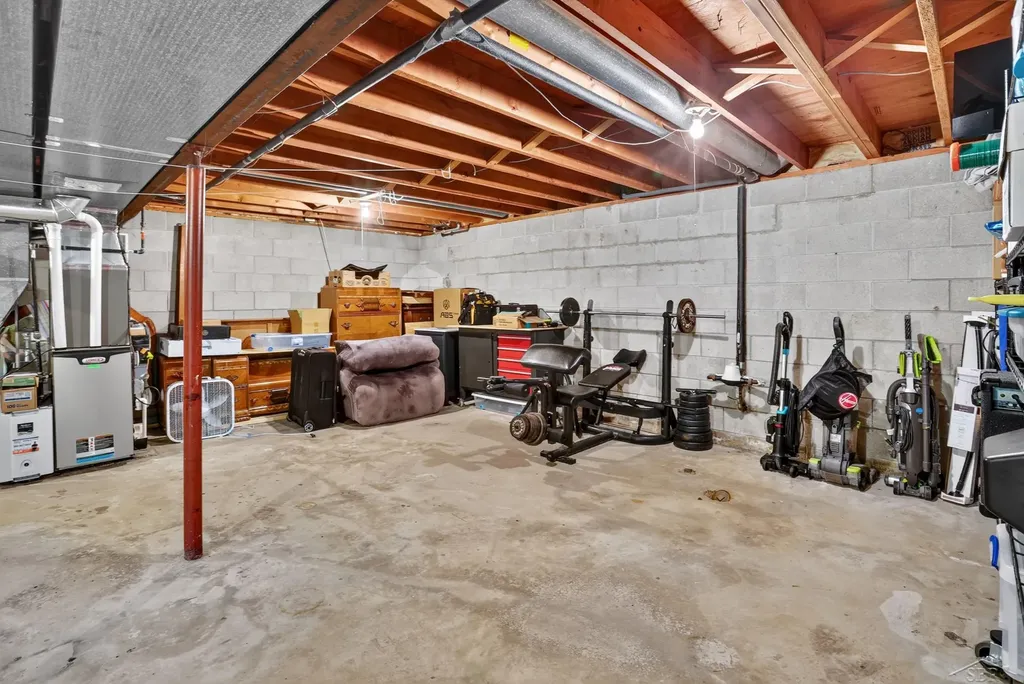 2112 Hillgrove Parkway Midland City MI 48642