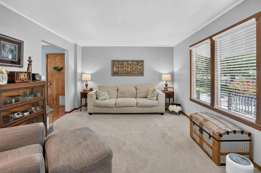 2112 Hillgrove Parkway Midland City MI 48642
