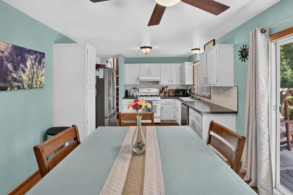 2112 Hillgrove Parkway Midland City MI 48642