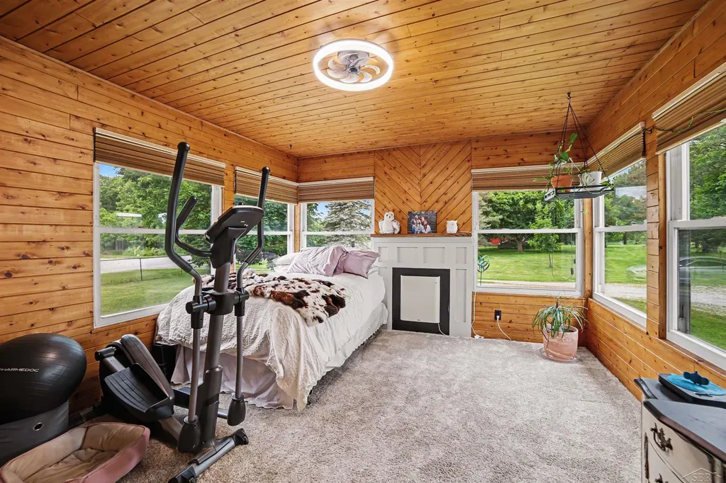 7123 Dixie Highway Bridgeport Charter Township MI 48722