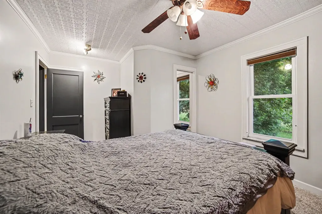7123 Dixie Highway Bridgeport Charter Township MI 48722