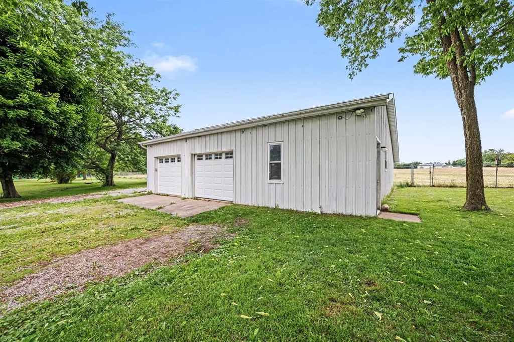 7123 Dixie Highway Bridgeport Charter Township MI 48722