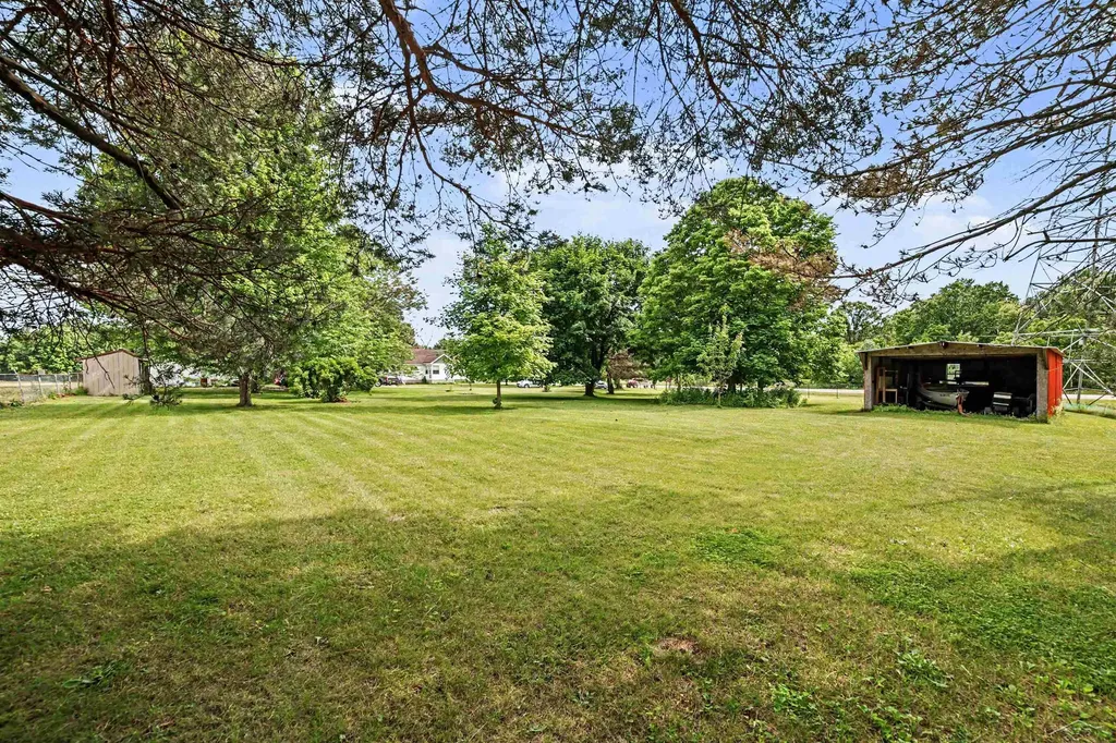 7123 Dixie Highway Bridgeport Charter Township MI 48722