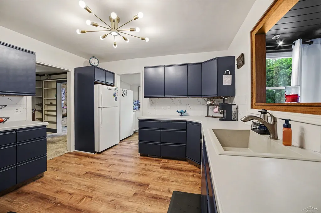 7123 Dixie Highway Bridgeport Charter Township MI 48722