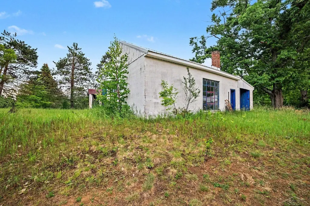 1450 N Abbe Road Comins Township MI 48621
