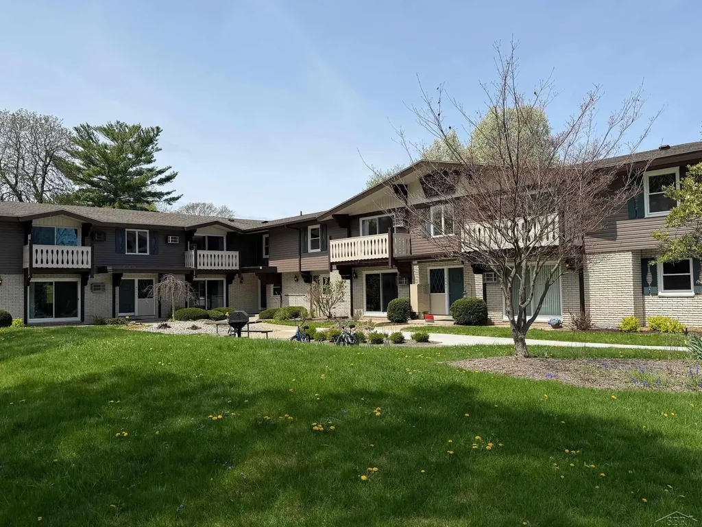 240 W Tuscola Unit 15 Street Frankenmuth City MI 48734