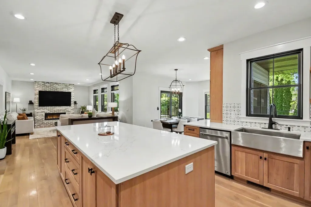 6715 Deer Run Trail Saginaw Charter Township MI 48603