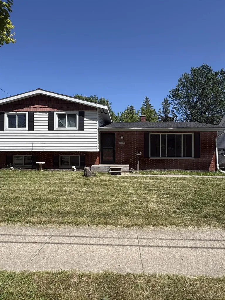 2518 Whitemore Place Saginaw City MI 48602