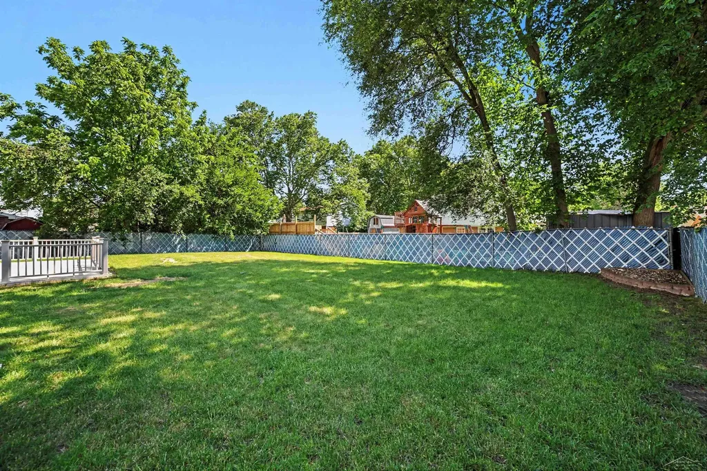 1870 W Packard Drive Saginaw Charter Township MI 48638