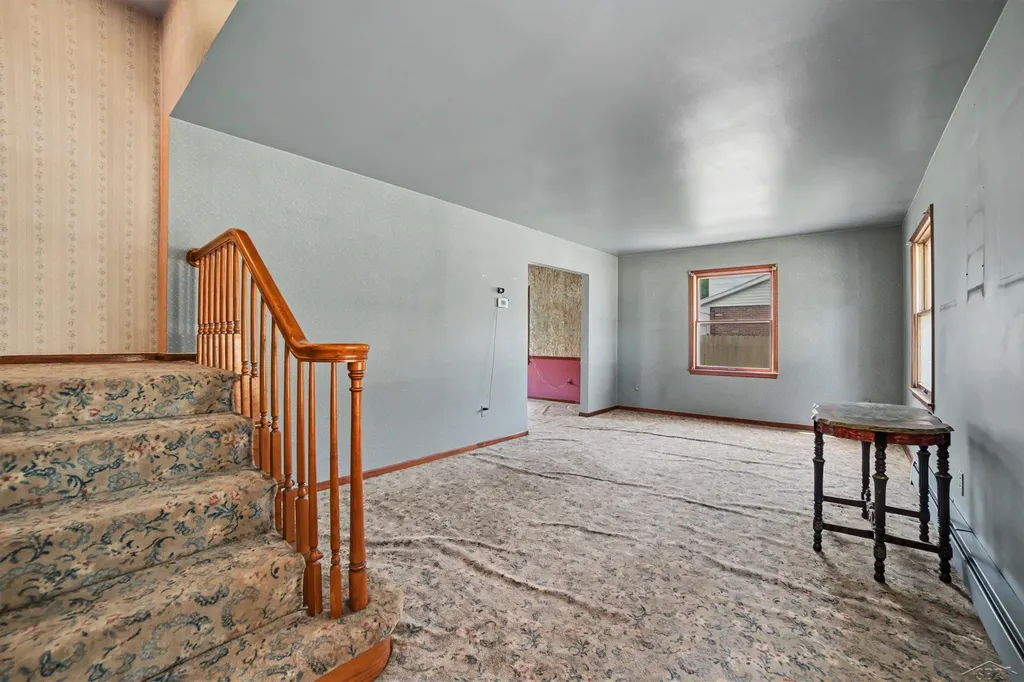 1870 W Packard Drive Saginaw Charter Township MI 48638