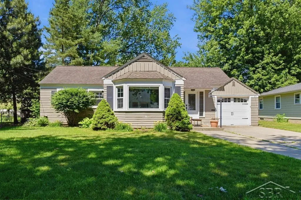 1405 Helen Street Bay City City MI 48708