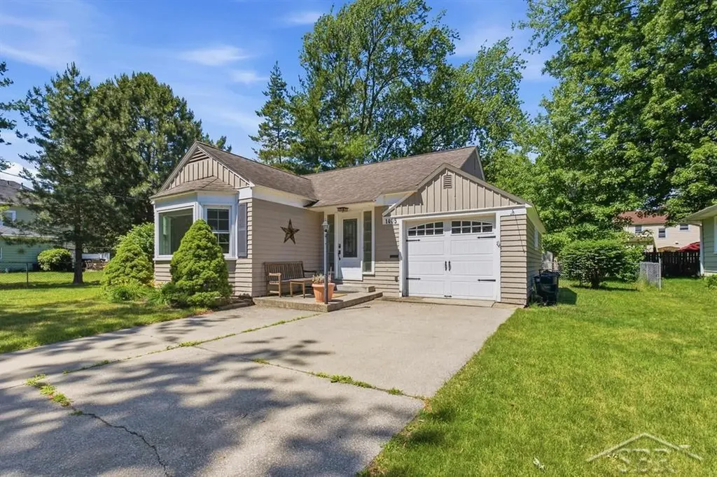 1405 Helen Street Bay City City MI 48708