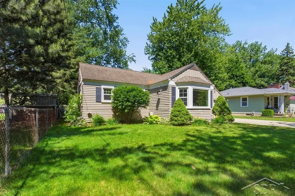 1405 Helen Street Bay City City MI 48708