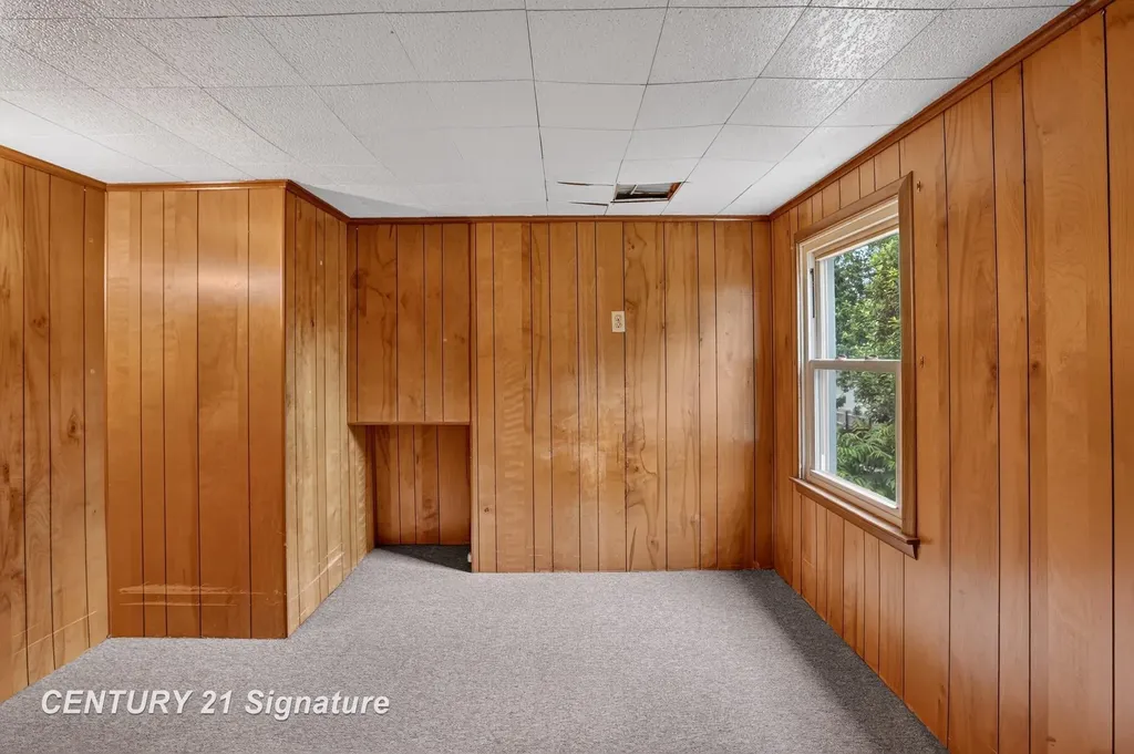 1907 James Street Essexville City MI 48732