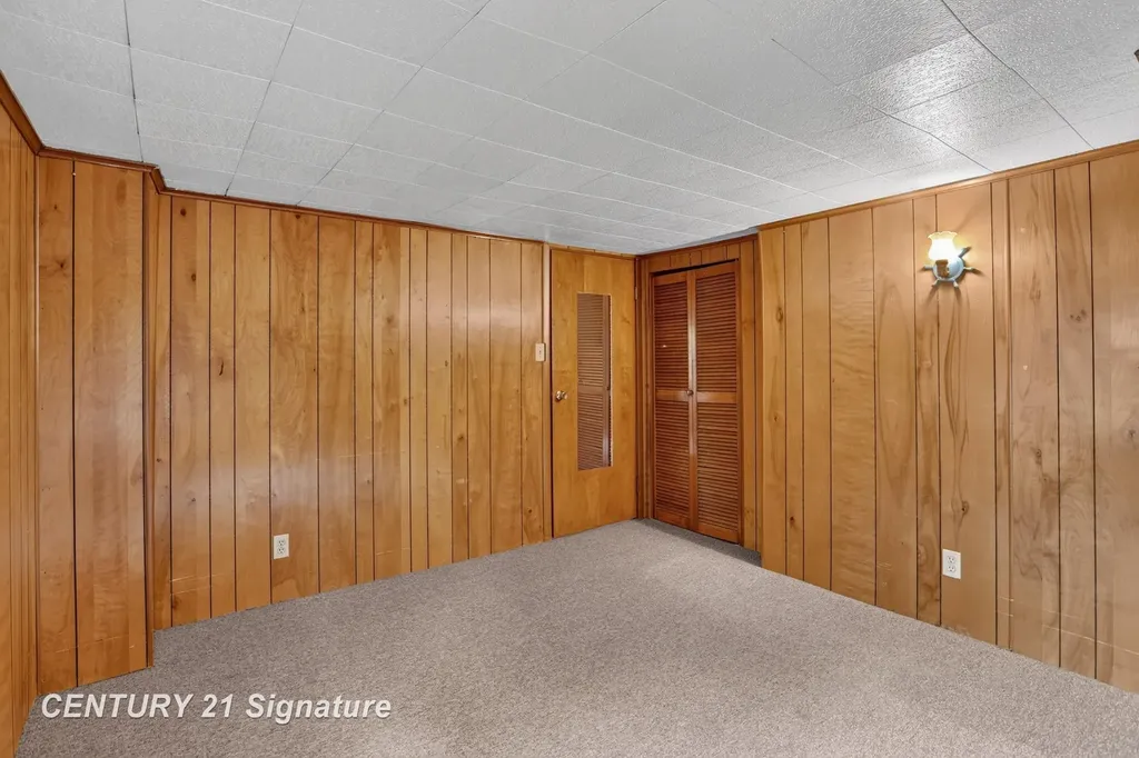 1907 James Street Essexville City MI 48732