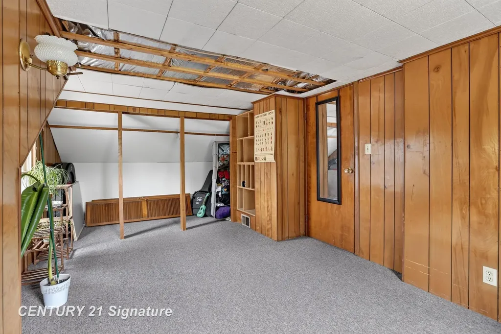 1907 James Street Essexville City MI 48732