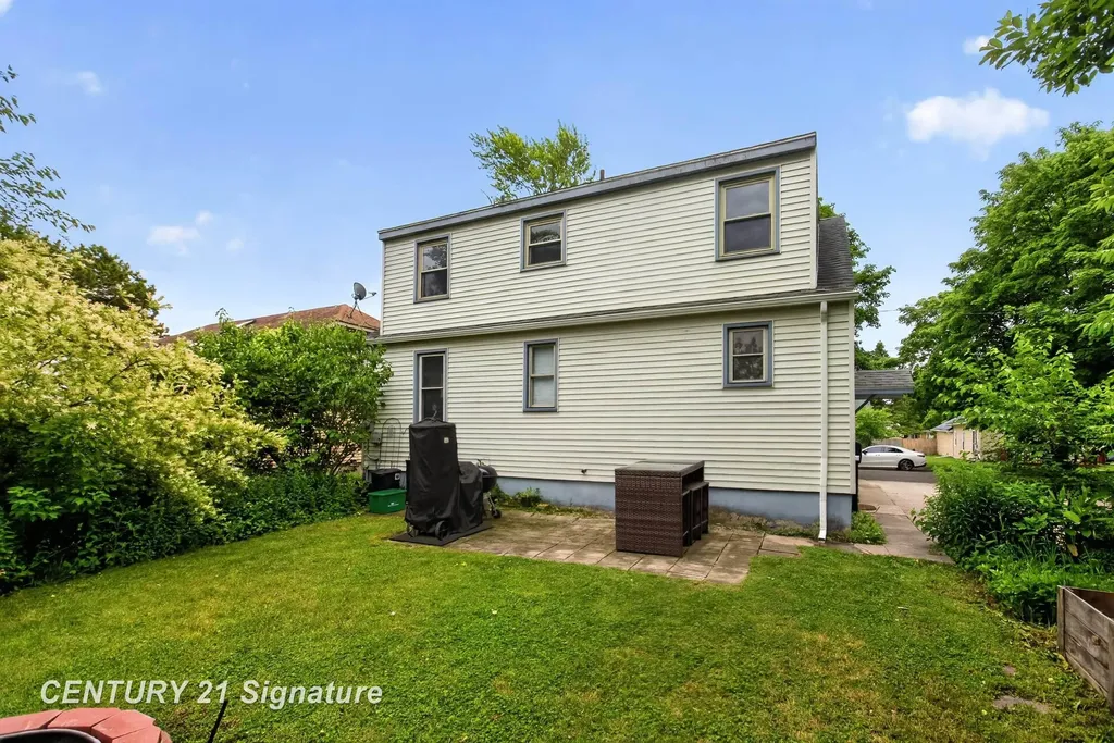 1907 James Street Essexville City MI 48732