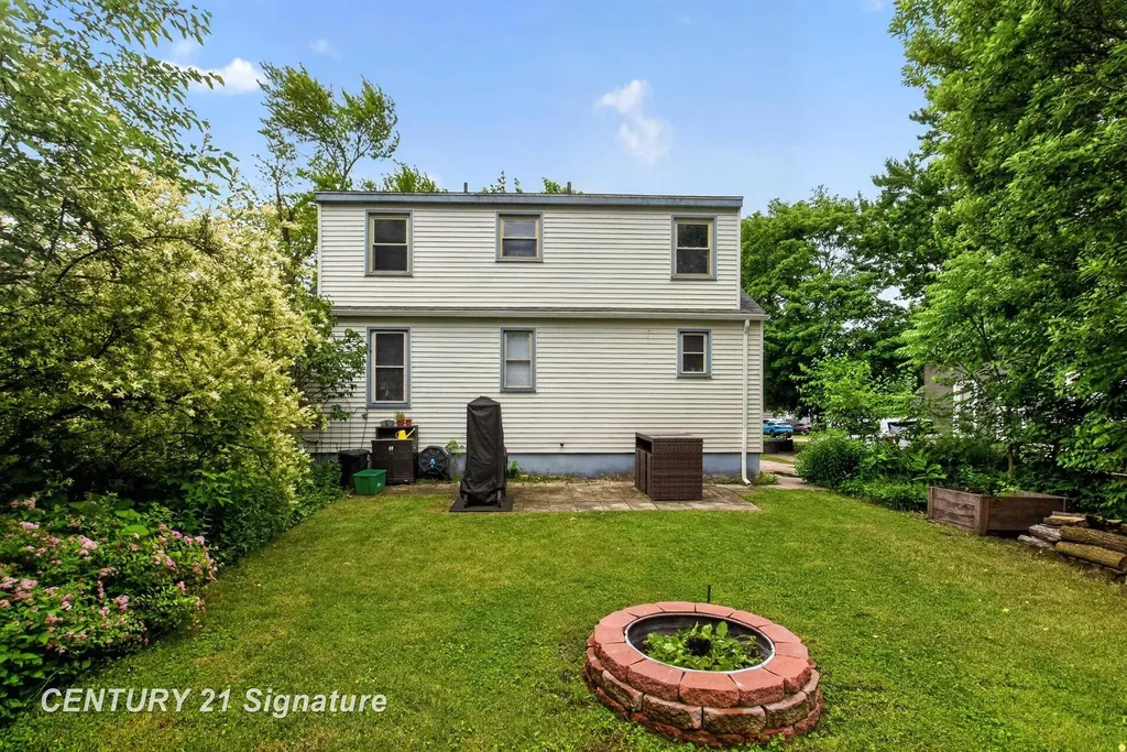 1907 James Street Essexville City MI 48732