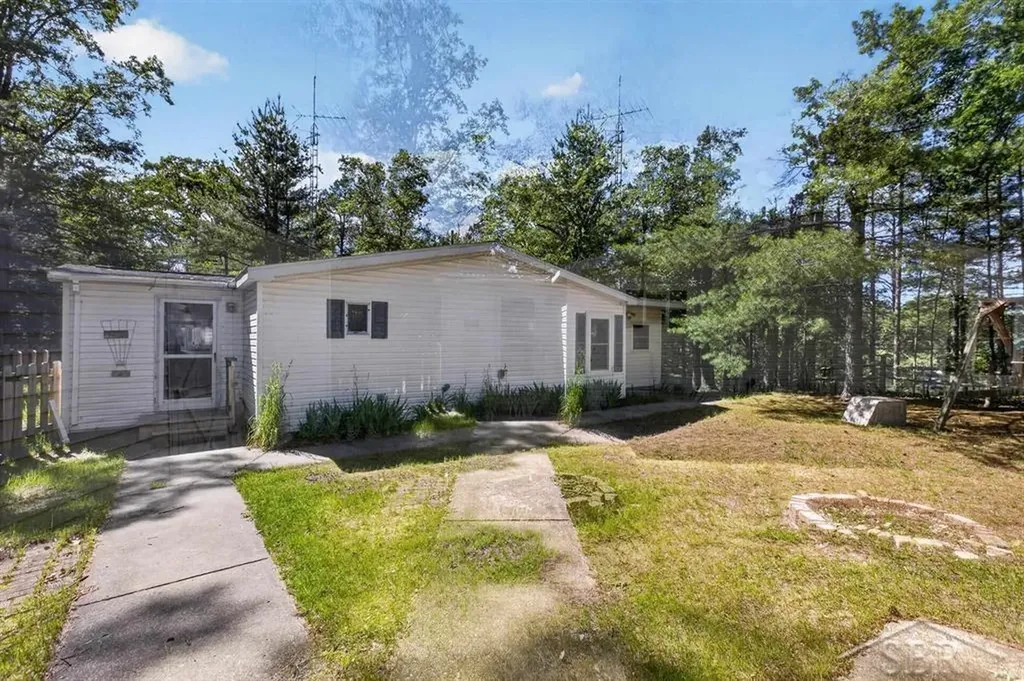 7059 Chain Lake Drive Plainfield Township MI 48761