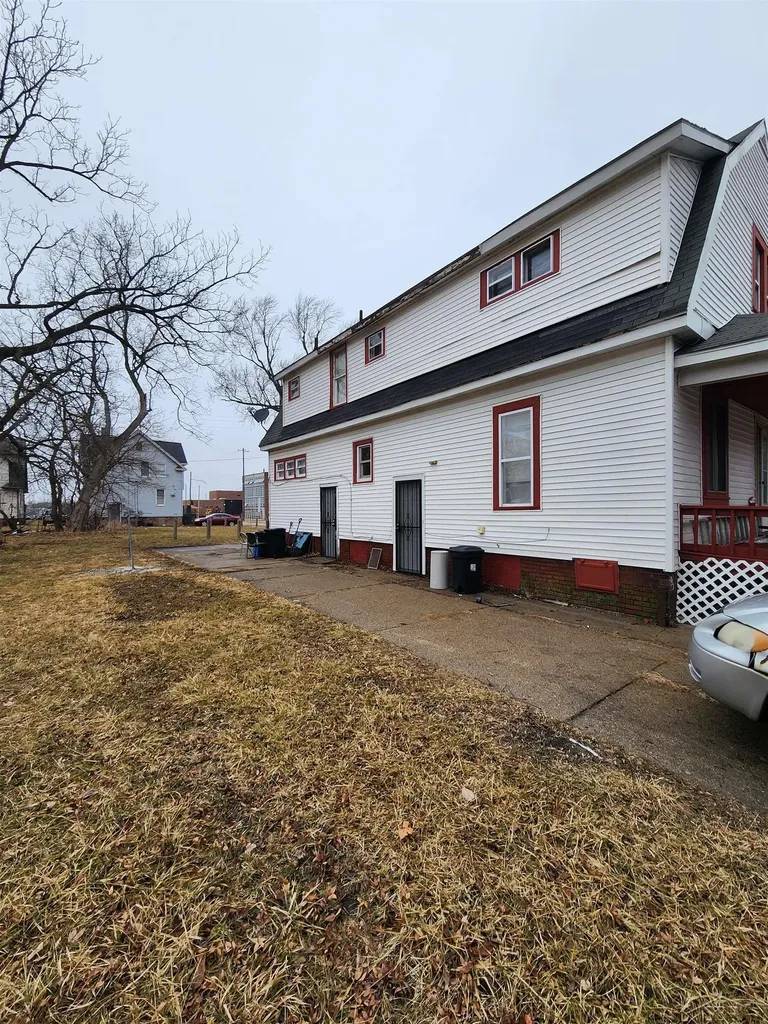 620 Meredith Street Saginaw City MI 48601