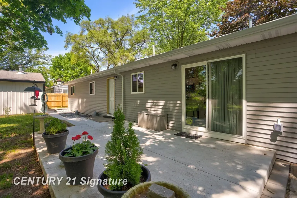 3155 Walters Drive Buena Vista Charter Township MI 48601