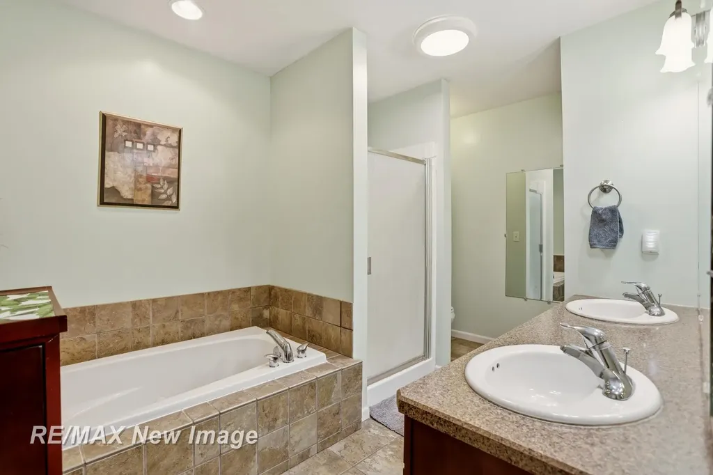 6097 Foxwood Court Saginaw Charter Township MI 48638