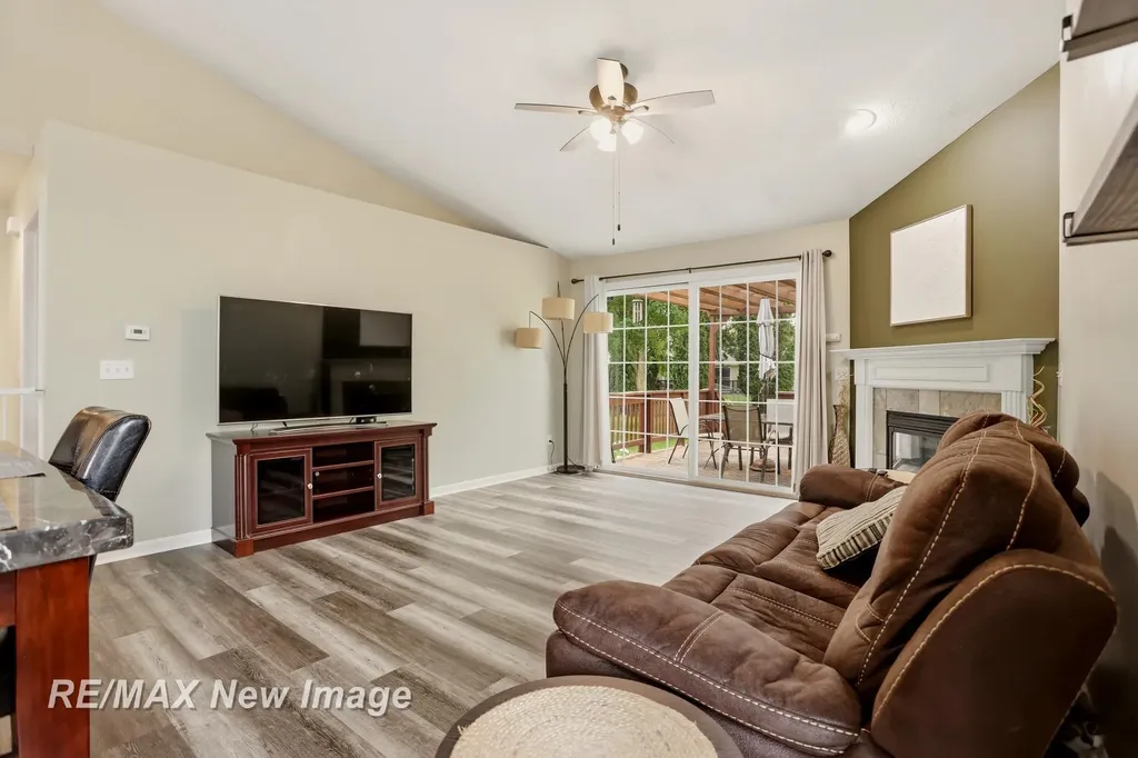 6097 Foxwood Court Saginaw Charter Township MI 48638