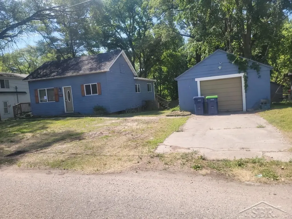 512 Coal Street Road St. Charles Township MI 48655