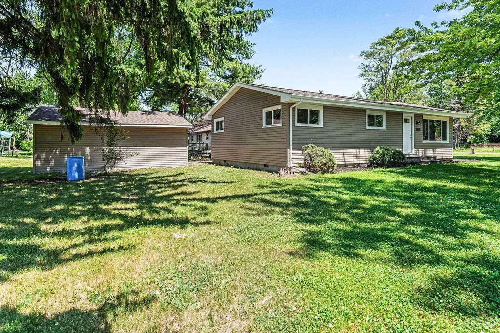 4841 Eva Street Buena Vista Charter Township MI 48601