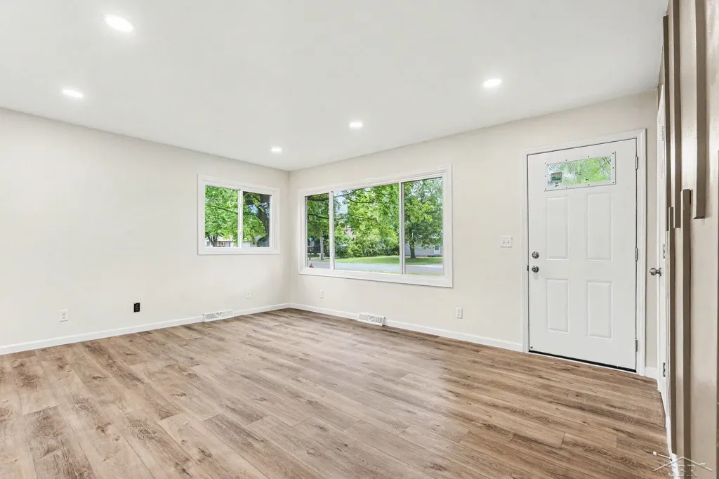 4841 Eva Street Buena Vista Charter Township MI 48601