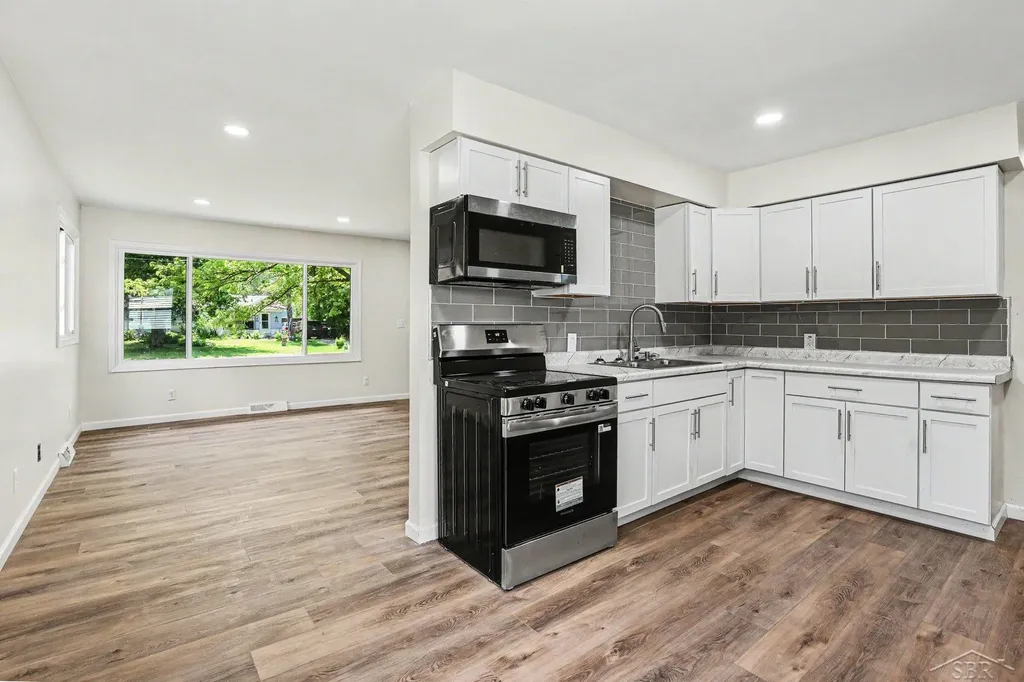4841 Eva Street Buena Vista Charter Township MI 48601