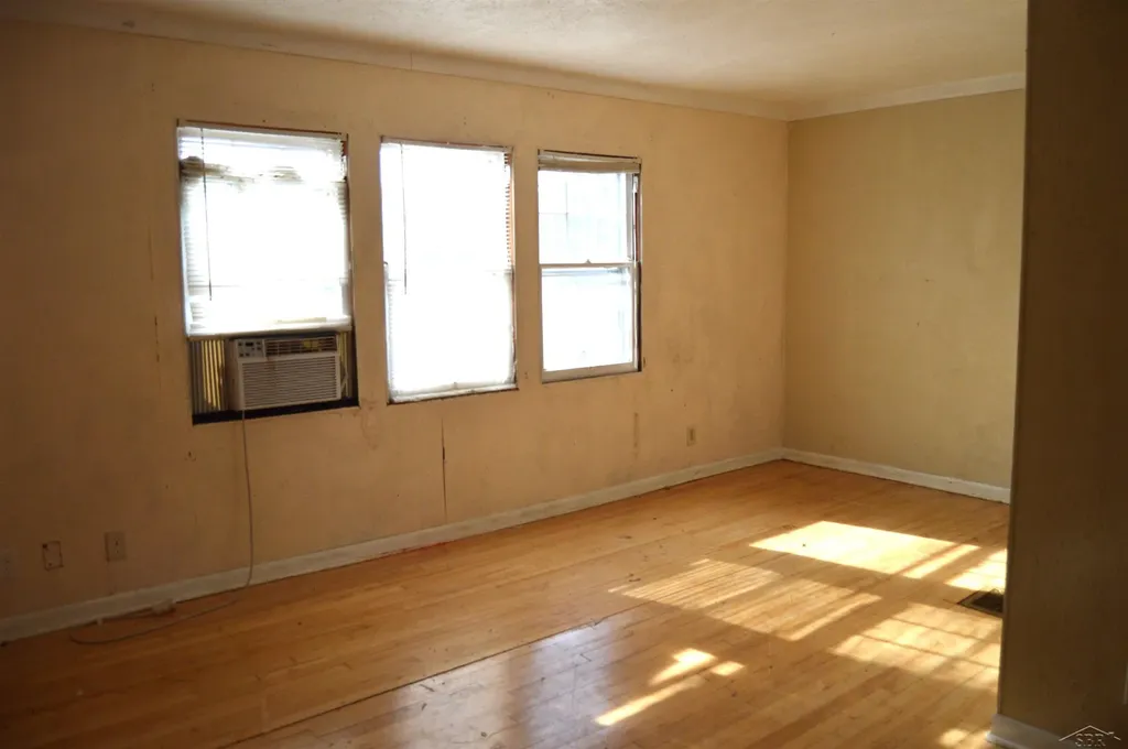 525 Owen Street Saginaw City MI 48607