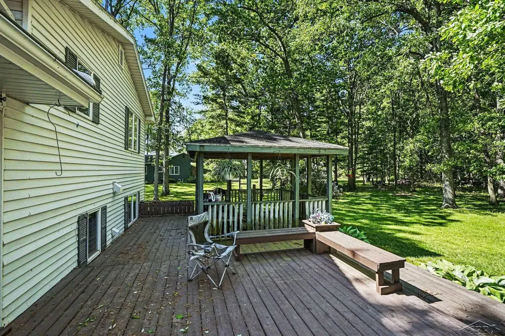 177 N Cotter Road Hampton Charter Township MI 48732