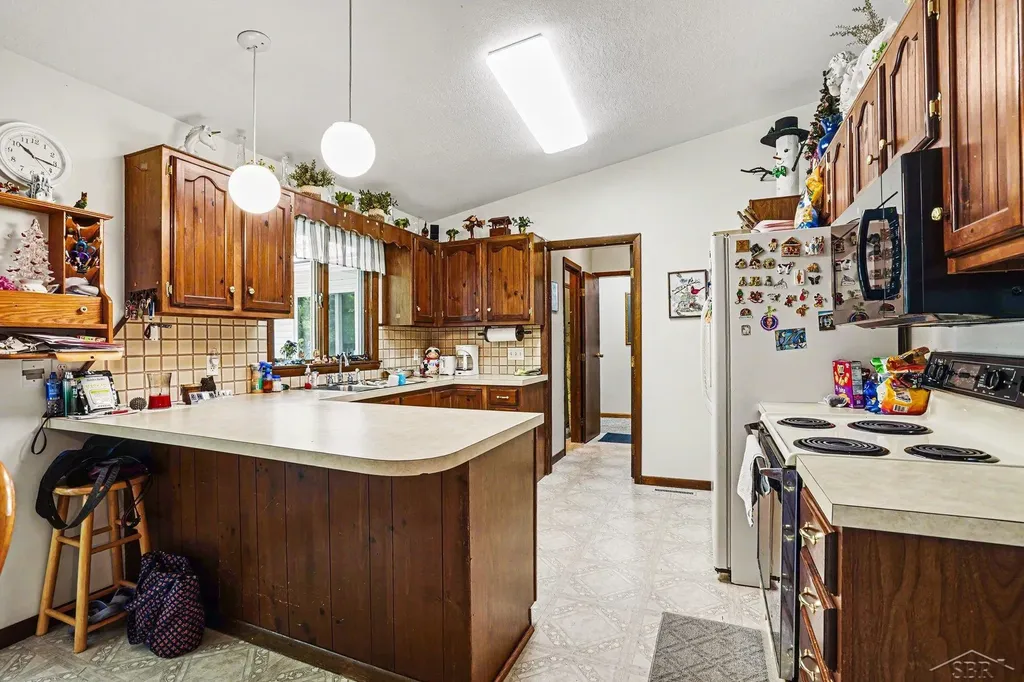 177 N Cotter Road Hampton Charter Township MI 48732