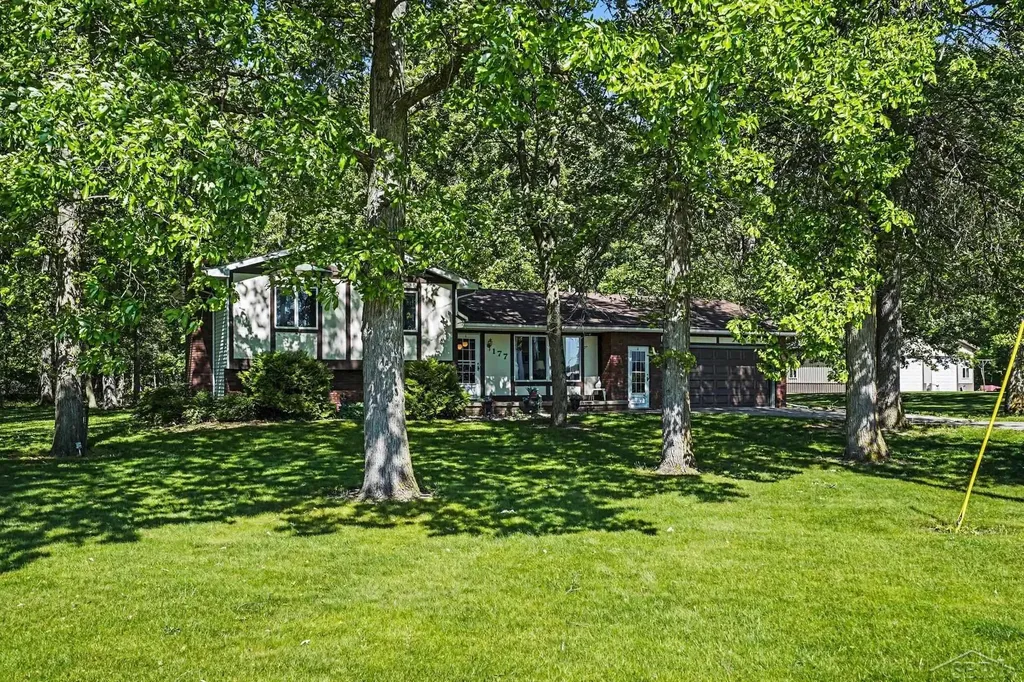 177 N Cotter Road Hampton Charter Township MI 48732
