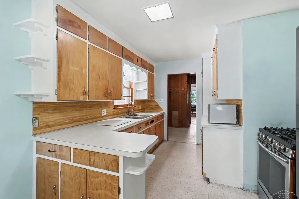 4270 Shattuck Road Saginaw Charter Township MI 48603