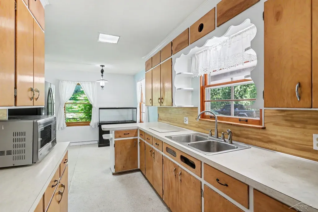 4270 Shattuck Road Saginaw Charter Township MI 48603
