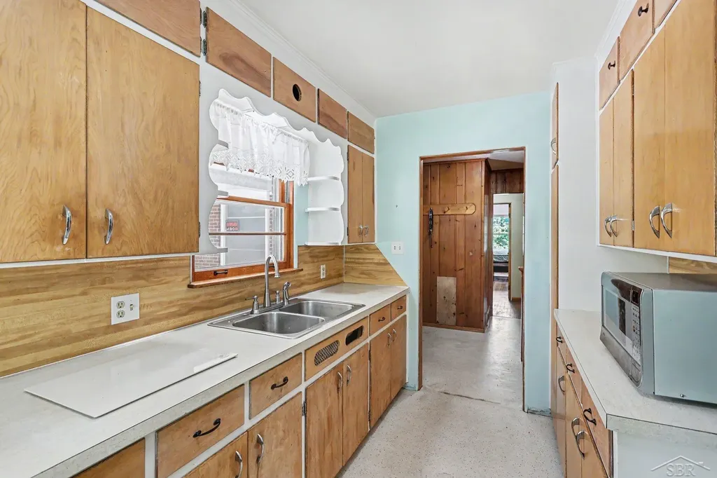 4270 Shattuck Road Saginaw Charter Township MI 48603