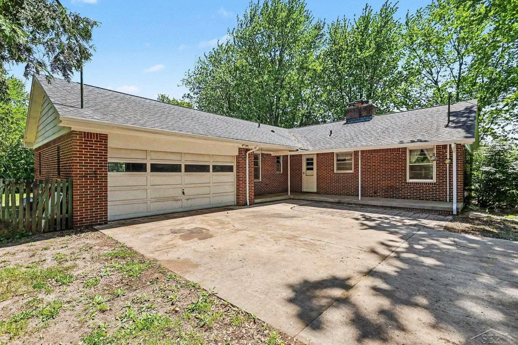 4270 Shattuck Road Saginaw Charter Township MI 48603