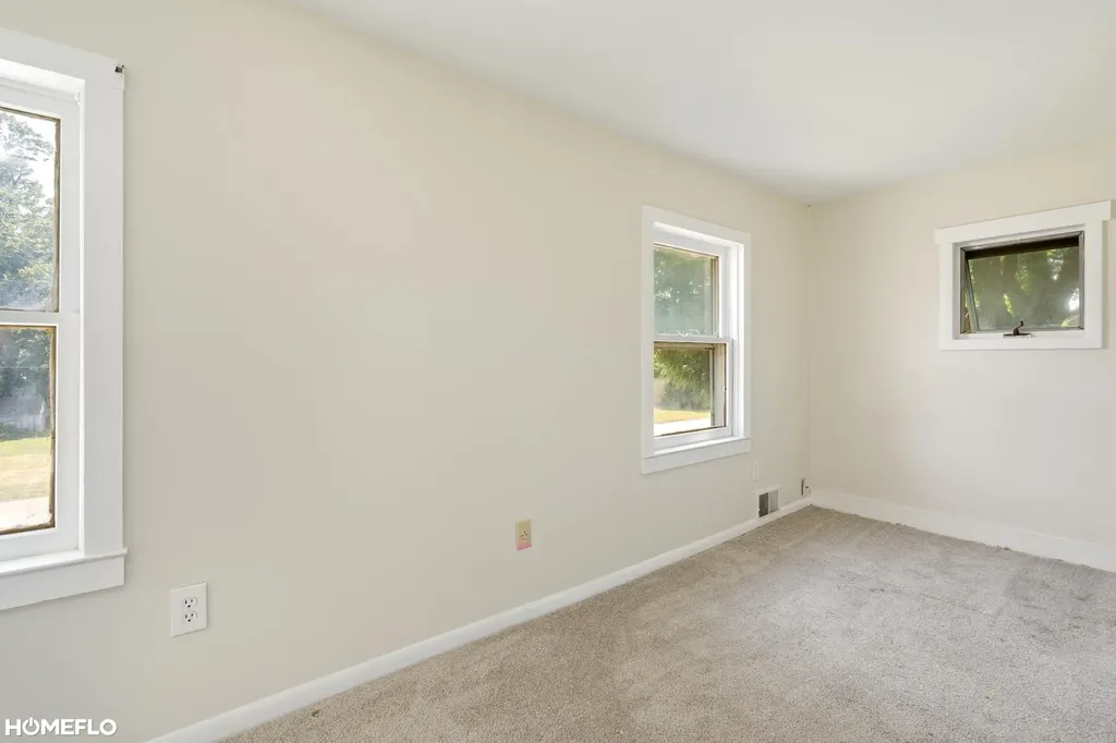 240 W 3rd Street Imlay City City MI 48444