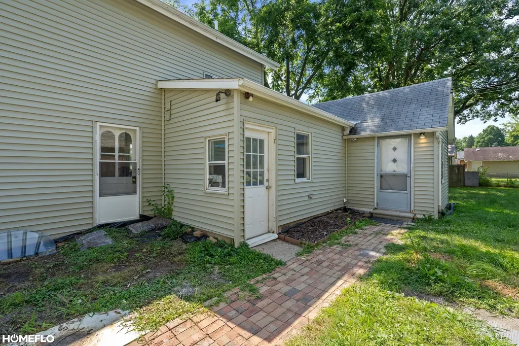 240 W 3rd Street Imlay City City MI 48444