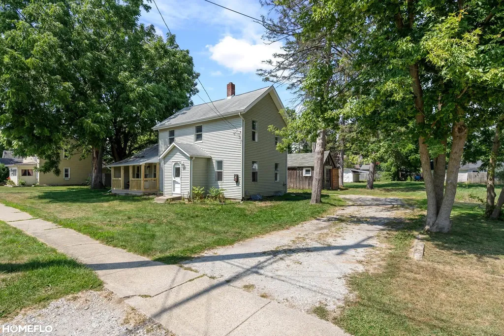 240 W 3rd Street Imlay City City MI 48444