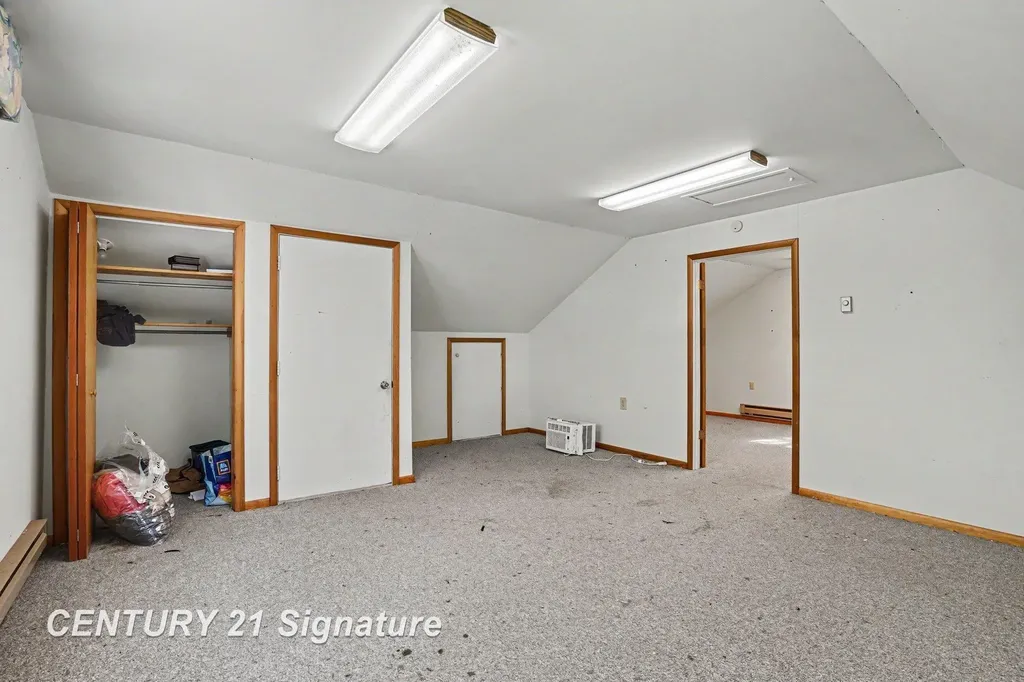 386 E Perkins Street Merrill Village MI 48637