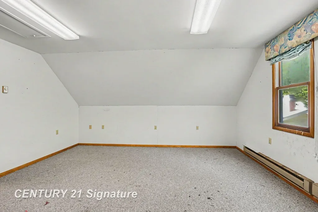 386 E Perkins Street Merrill Village MI 48637