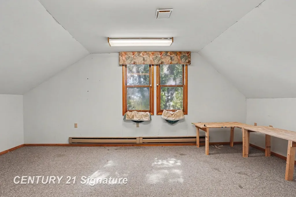 386 E Perkins Street Merrill Village MI 48637